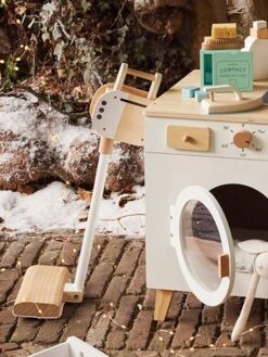 Aspirateur Balai En Bois FSC® Blanc - Vertbaudet 11 Aspirateur Balai En Bois FSC® Blanc - Vertbaudet -Jouets et Rêves Soldes 2025 aspirateur balai en bois fsc 3