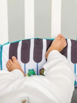 Coussin Piano évolutif 3 En 1 Infantino Gris Et Bleu - Infantino 11 Coussin Piano évolutif 3 En 1 Infantino Gris Et Bleu - Infantino -Jouets et Rêves Soldes 2025 coussin piano evolutif 3 en 1 infantino 3