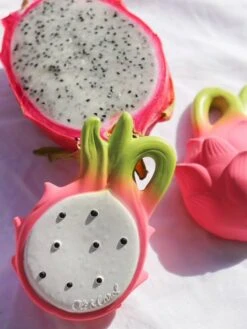 Fushia Le Fruit Du Dragon - OLI & CAROL Rose - Oli Et Carol -Jouets et Rêves Soldes 2025 fushia le fruit du dragon oli carol 4