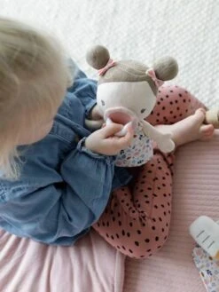 Poupée LITTLE DUTCH Bébé Rosa Et Ses Accessoires Rose - Little Dutch -Jouets et Rêves Soldes 2025 poupee little dutch bebe rosa et ses accessoires 5
