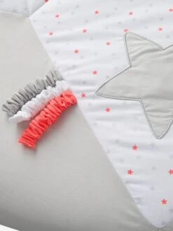 Tapis D'éveil Pluie D'étoiles Blanc Imprimé - Vertbaudet 13 Tapis D'éveil Pluie D'étoiles Blanc Imprimé - Vertbaudet -Jouets et Rêves Soldes 2025 tapis deveil pluie detoiles 5